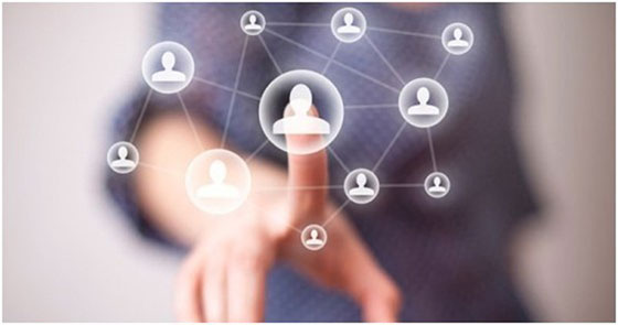 鲍威尔淡化12月降息预期，美元指数向100关口攀升