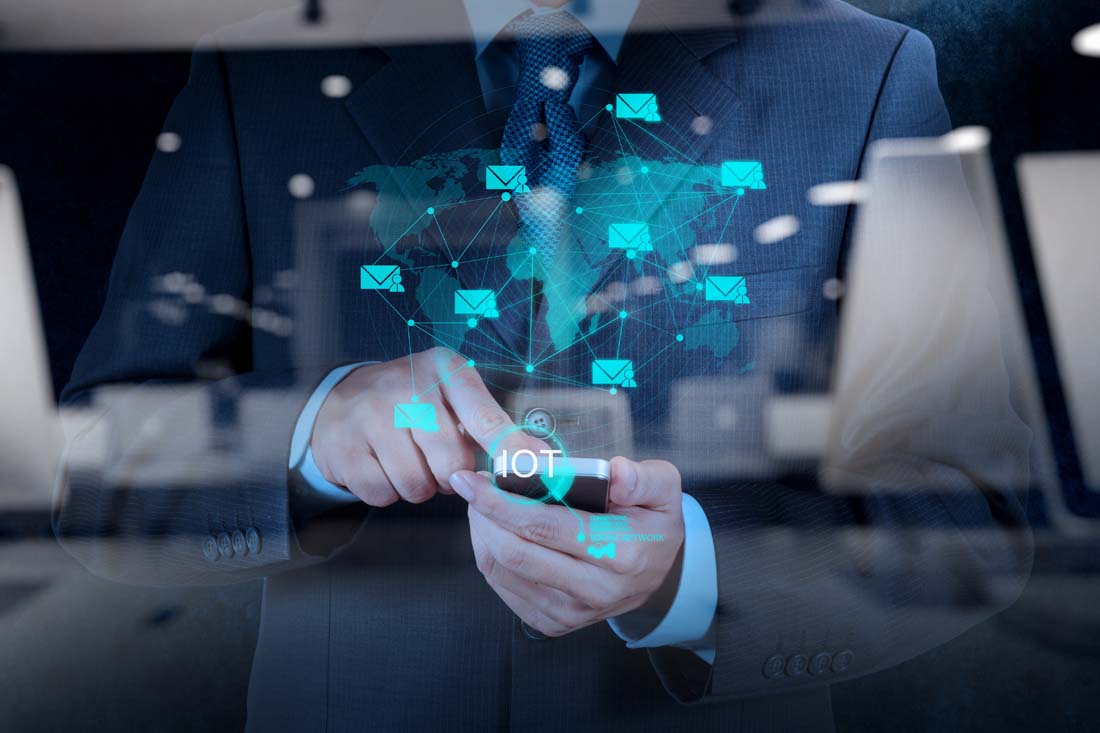 特朗普不确定经济政策助选效果，批评美联储误判市场